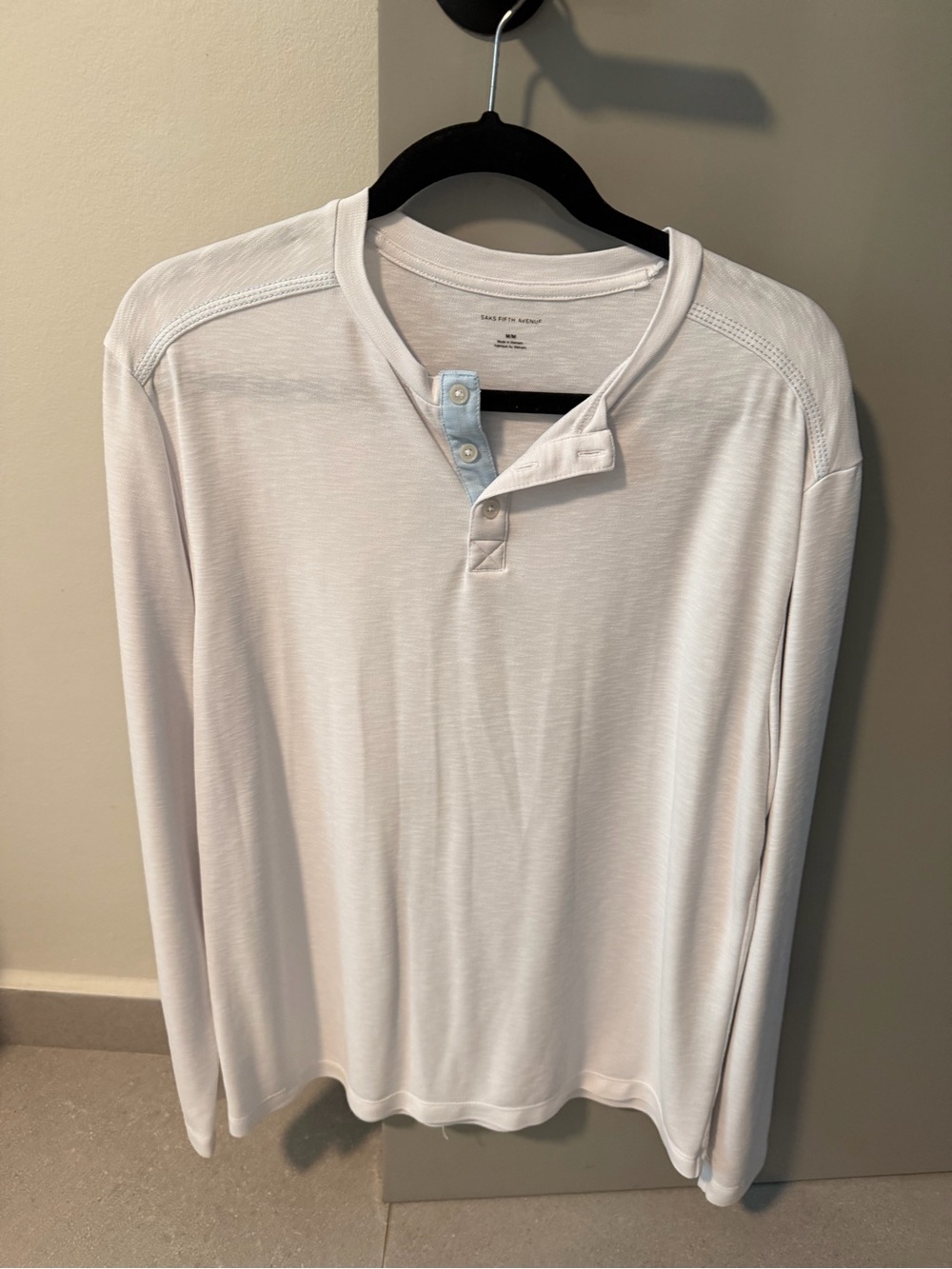 Men's White Henley Long-Sleeve Shirt Saks Fifth Avenue Size M